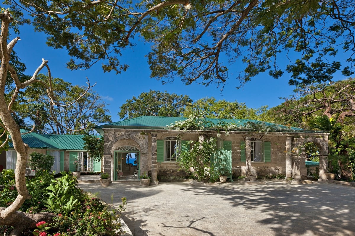 Crystal Springs: Luxury Beachfront Villa in Barbados