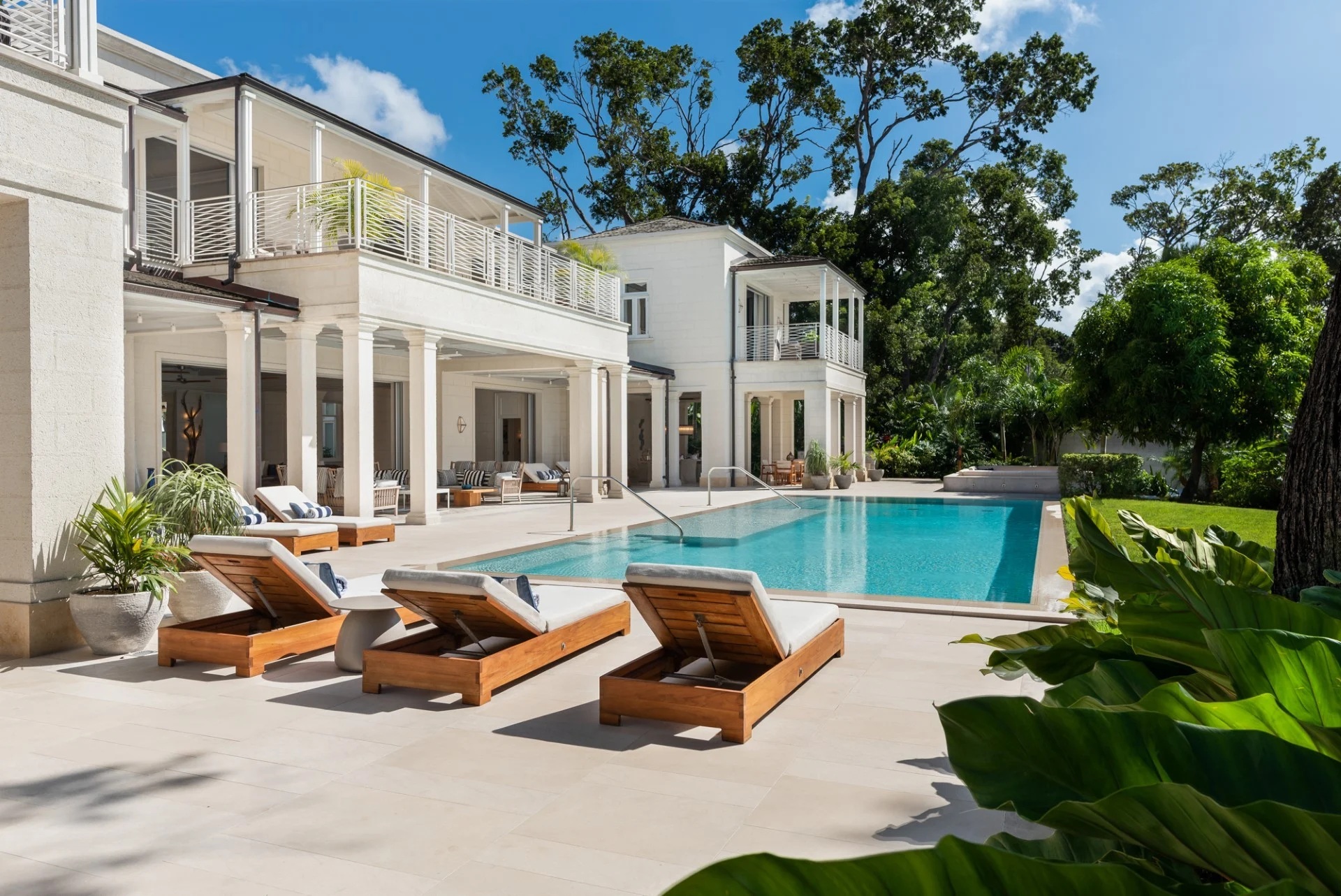 Tamarindo: Luxury Beachfront Villa in Barbados