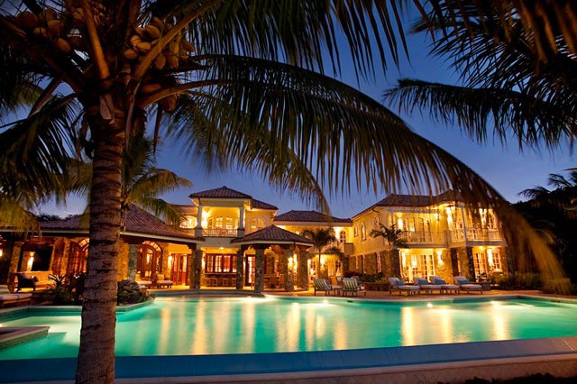 A La Mer: Seven Bedroom Luxury Waterfront Villa on St. John