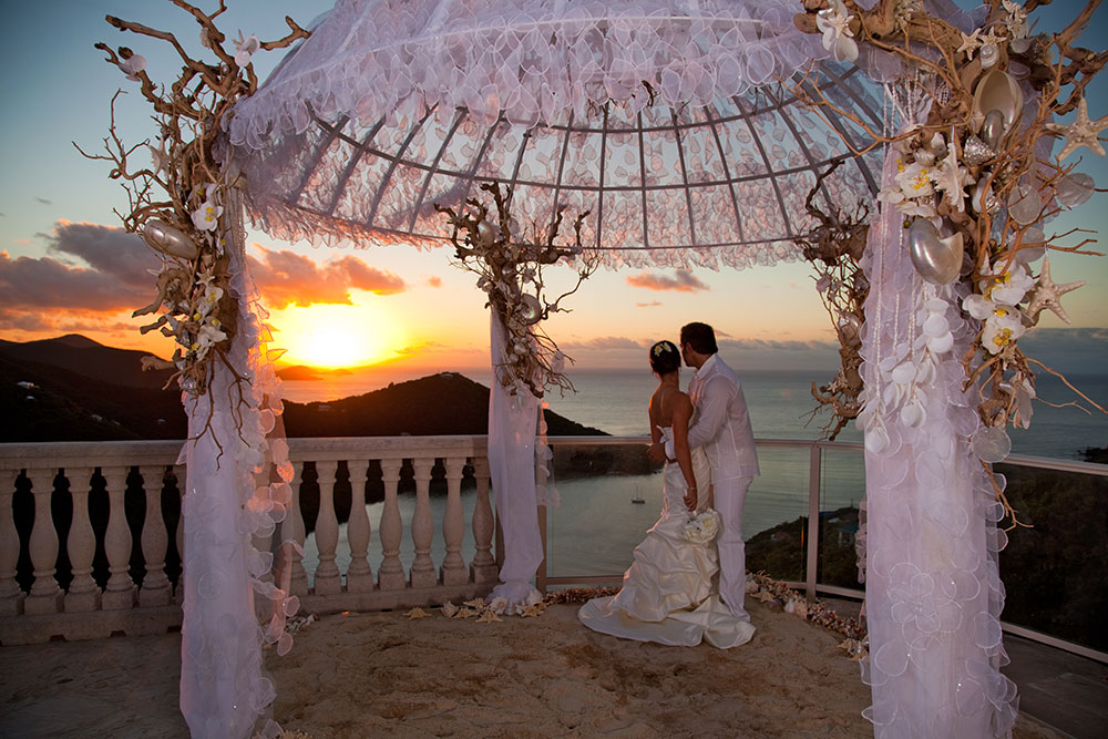 Eco Serendib Villa and Spa: Eight Bedroom Eco-Friendly Villa atop Point Rendezvous