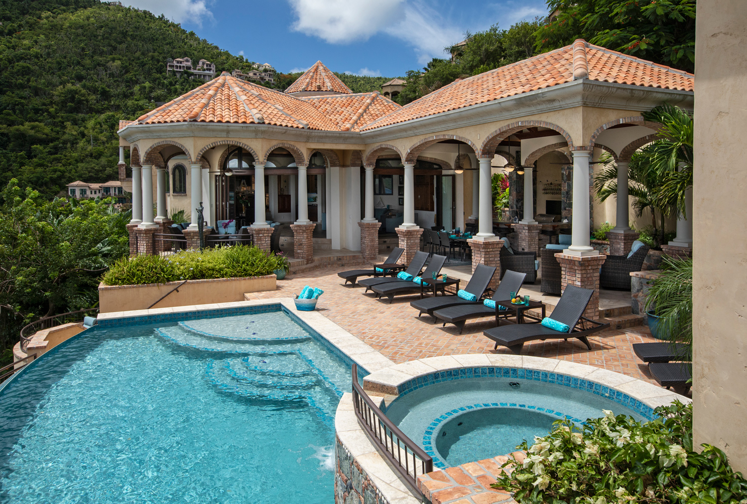 Villa La Vita: Five Bedroom Ultra Luxury Villa at Peter Bay