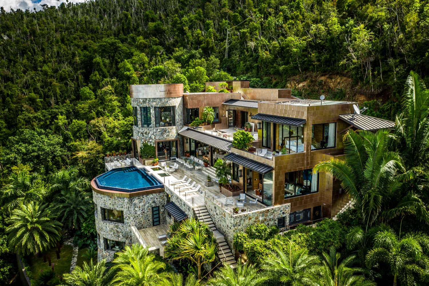 Estate Solenborg: Seven Bedroom Luxury Villa at Denis Bay