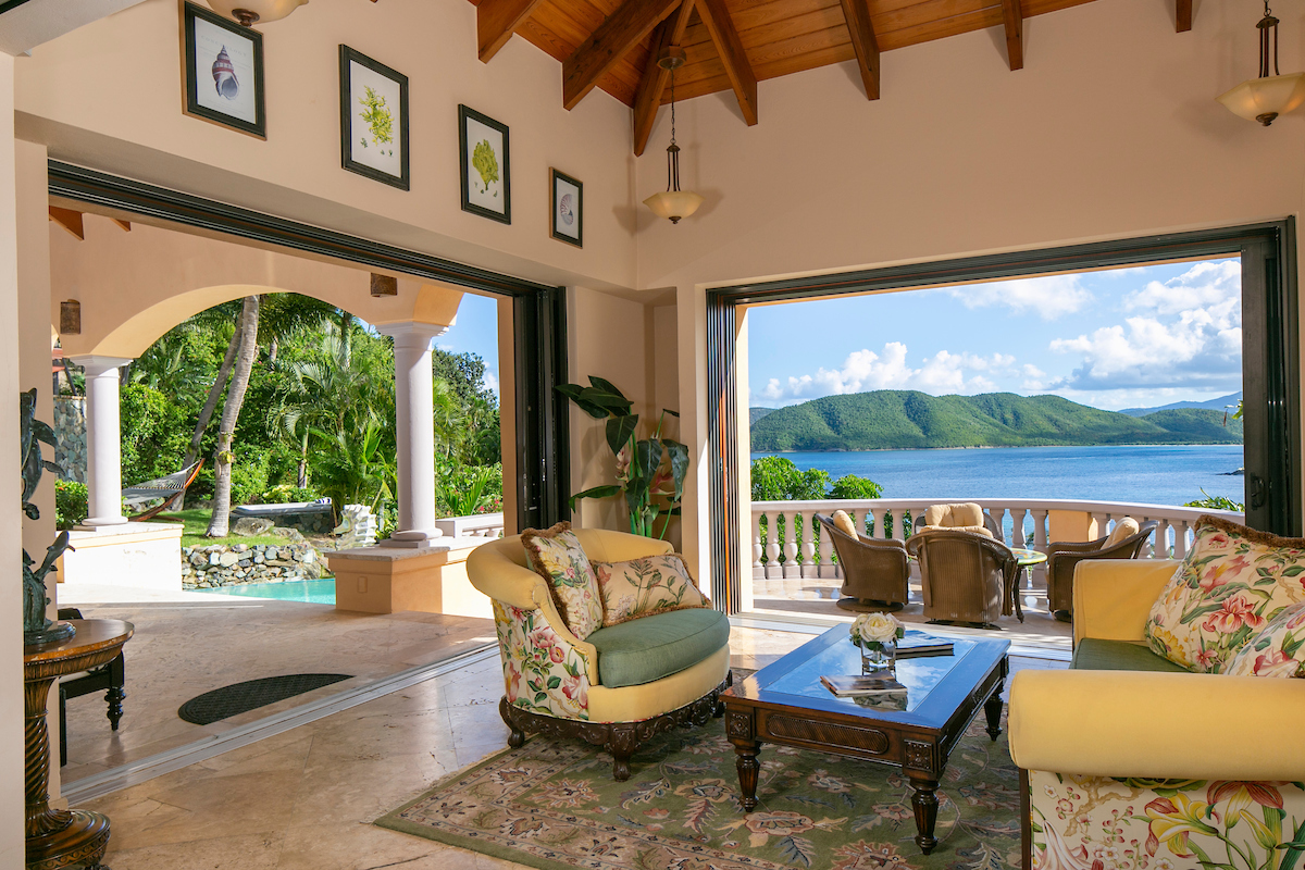 Villa Delfina: Five Bedroom Luxurious Villa on Peter Bay