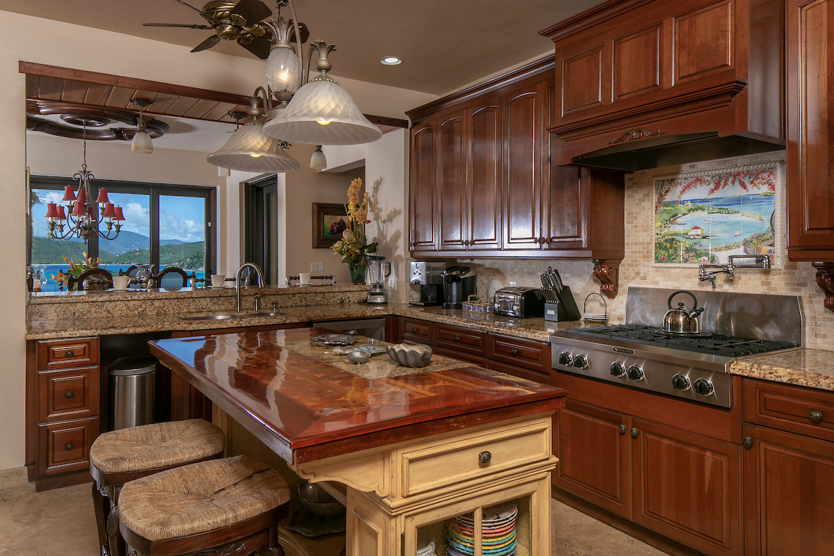 Villa Delfina: Five Bedroom Luxurious Villa on Peter Bay